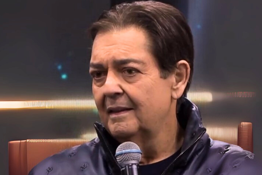 Faustão recebe alta hospitalar após passar 3 meses internado Faustão recebe alta hospitalar após passar 3 meses internado