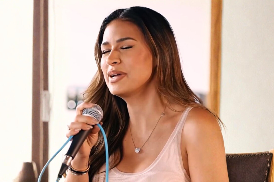 Simone Mendes libera músicas inéditas antes da gravação do novo