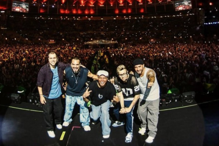 Sorriso Maroto faz show histórico no Maracanã e recebe carinho