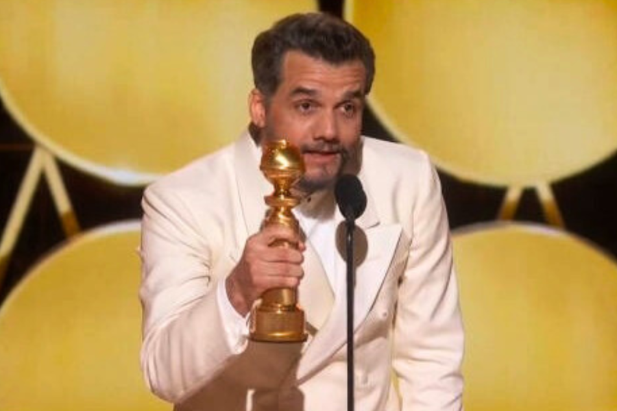 Wagner Moura ganha troféu de Melhor Ator no Globo de